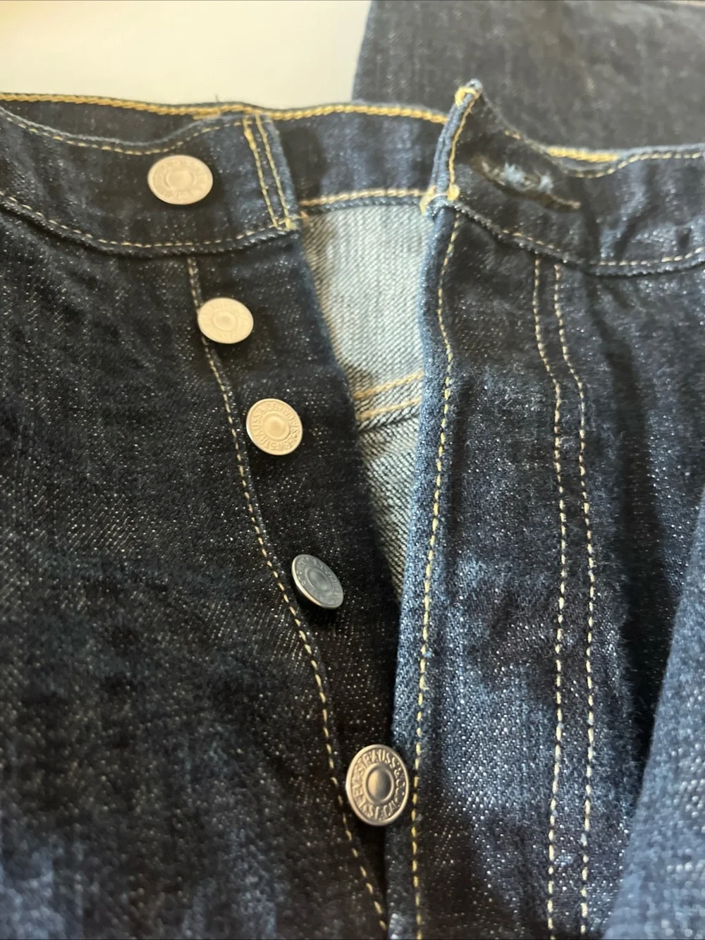 Levi's Men's Straight Dark Blue Denim Jeans Button Fly with Leather Patch